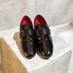 Elegant Black Kids Dress Shoes with Red Interior